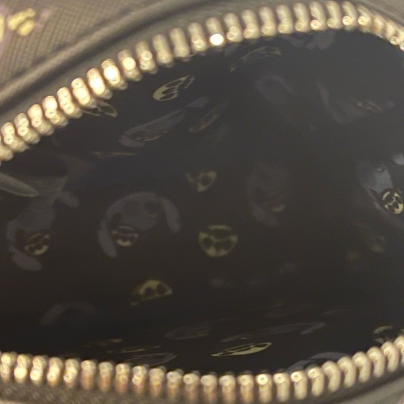 Disney Her Universe AOP Lilo & Stitch - Skeleton Stitch Crossbody - Picture 9 of 15